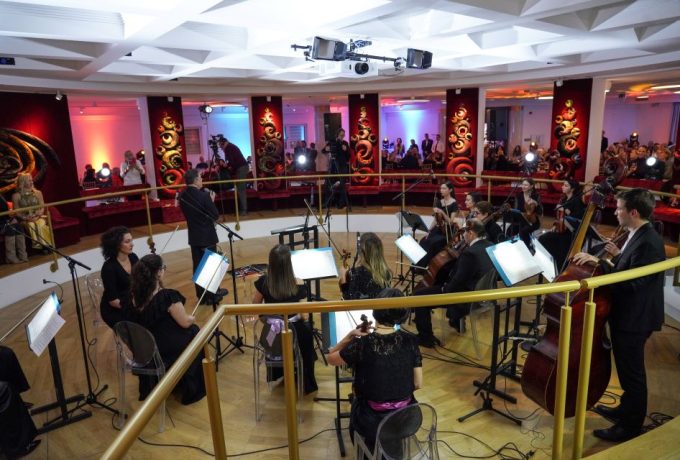MOZAIK KULTURE 2025.  24. novembar  TRADICIONALNI MAĐARSKI PLESOVI  Nastup ZEMUNSKOG KAMERNOG ORKESTRA